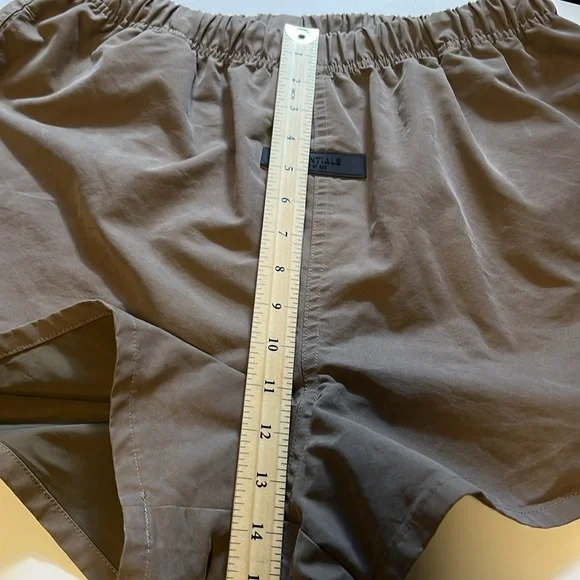 Fear of God Essentials Shorts Taupe Gray Size Medium Drawstring Waist Streetwear